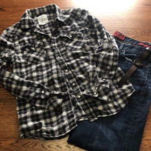 Good used condition checkered snap-down